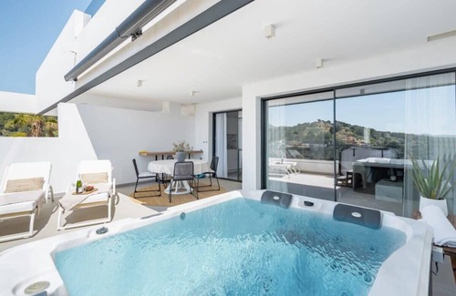 Estepona Apartment | Mirador Estepona Hills 3 | Luxury Jacuzzi Estepona Resort