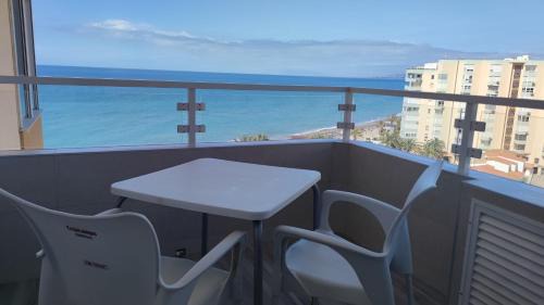 Torrox Costa Apartment | MIRADOR PLAYA Torrox-1ª línea playa con piscina - Deluxe