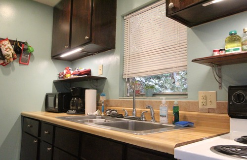 Dillsboro House | Miraflor Guest House, family and pet friendly