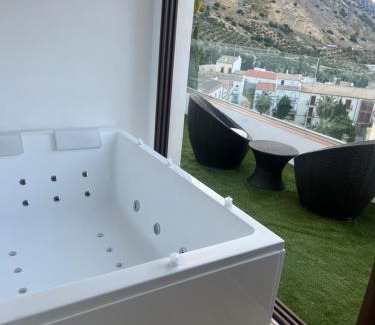 Albanchez de Magina Apartment | Miramundos Suite - Yacuzzi privado en Sierra Magina