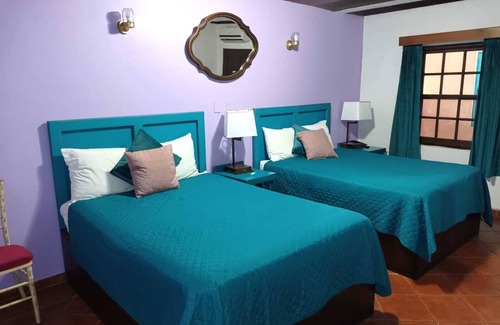 Zona Centro Hotel | MISION SANTA ISABEL