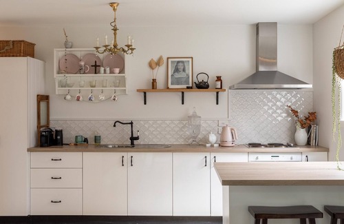 Gravelly Beach House | Miss Adeline's Cottage Tamar Valley