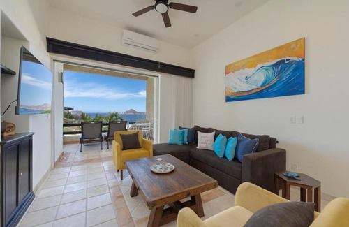 Buenos Aires Sur Apartment | Missiones del Cabo Newly renovated lock off Condo