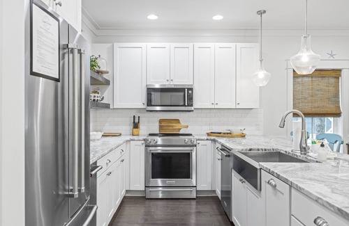 White's Gulfview House | MISSOURI LOVES COMPANY 4 BR/4.5 BA Golf Cart CLOSE TO POOL