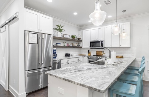 White's Gulfview House | MISSOURI LOVES COMPANY 4 BR/4.5 BA Golf Cart CLOSE TO POOL