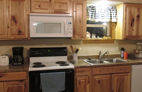 Warsaw House | Missy's Get-a-Way (Lake Front Property in Warsaw, Mo on Lake of the Ozarks)