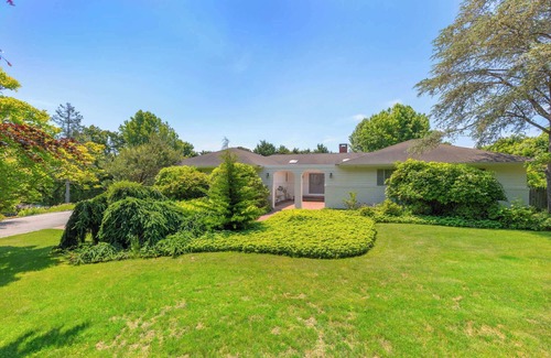 Shinnecock Hills House | Mist Lane by Rove | 4BR Villa with Pool & Garden