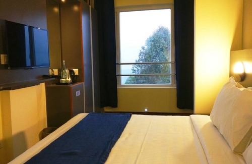 Kodaikanal Hotel | Mist View