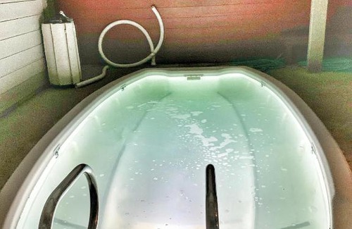 Mammoth Lakes Apartment | Misty Mountain Hideaway - Views, Comfort, Pool/Spa