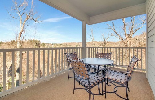Blowing Rock Condo | Mitchell 2 | Fireplace, Restaurant, Pool, Spa