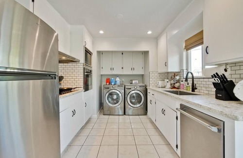 Santa Clara House | MJ@Cozy 2B1B Duplex/AC/Walk to Shopping 1891