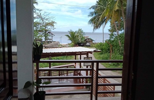 Larena Apartment | MLB BEACHFRONT APARTMENT