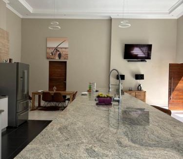 Komani House | Mnembe Safari Game Lodge