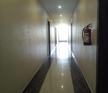 Piparia Hotel | MNR Resort