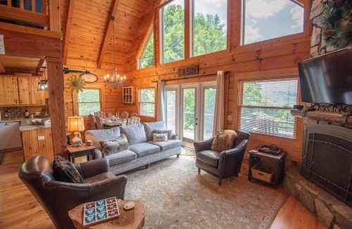 Buck Mountain House | Mnt Views, Close to Everything, Hot Tub, Sleeps 4 - Buena Vista Cabin