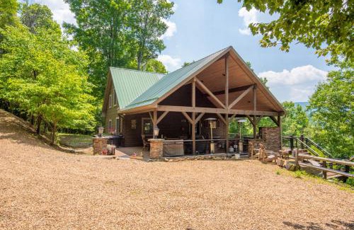Buck Mountain House | Mnt Views, Close to Everything, Hot Tub, Sleeps 4 - Buena Vista Cabin