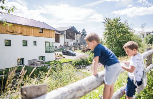 St. Valentin auf der Haide Ski Chalet | Modern Holiday Apartment Chalet Ortles with Mountain View and Wi-Fi