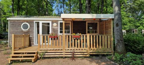 Saint-Cheron Apartment | Mobil-Home 6 pers sur une grande parcelle, proche Paris camping 3 étoiles