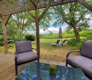 Rouffignac-Saint-Cernin-de-Reilhac Apartment | Mobile home des bois