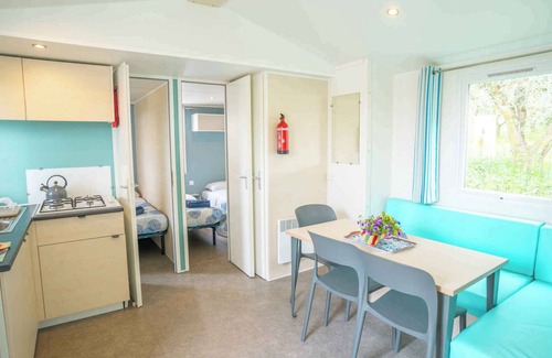 Gralaoni-Pralesi-Cisano House | Mobilehome with air conditioning, terrace and pool