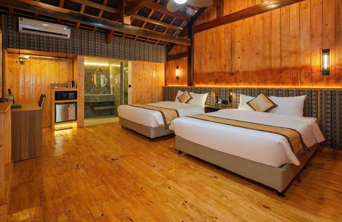 Moc Chau Hotel | Moc Chau Island - Bach Long Glass Bridge
