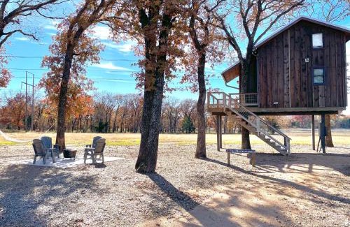 Elm Mott Other | Mockingbird Treehouse 15 MIN to MagnoliaBaylor