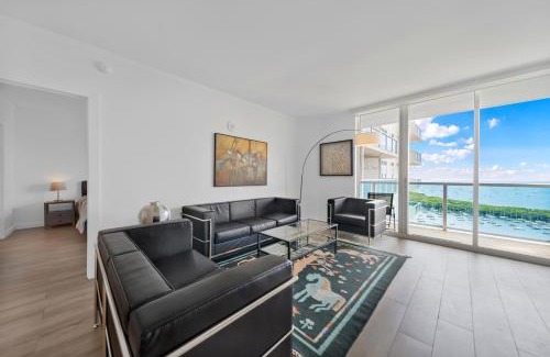 Coconut Grove Apartment | Modern 1-BD Arya Condo - Coconut Grove with Pool