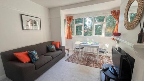 Bray on Thames Apartment | Modern 1 Bedroom Apt in Maidenhead nr River Thames