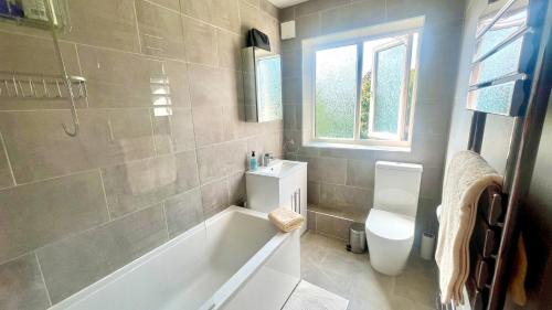 Bray on Thames Apartment | Modern 1 Bedroom Apt in Maidenhead nr River Thames