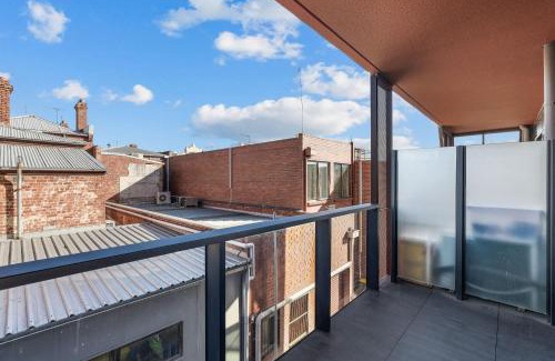 Hawthorn Apartment | Modern 1b Apt Near Swinburne University
