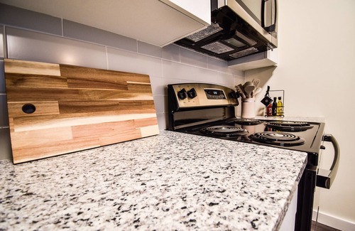 Bound Brook Apartment | Modern 1BD in apt in historic Bound Brook, NJ.