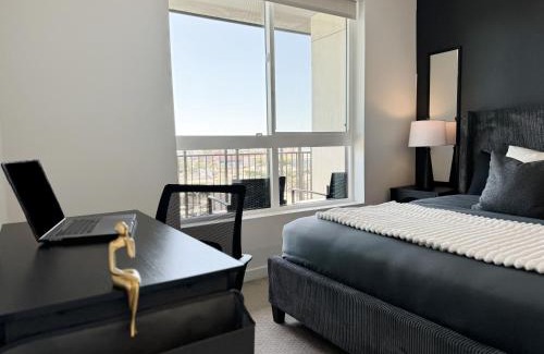 Hollywood Apartment | Modern 1BR Apartment with Pool, Hot Tub and Gym Access 10mins to Universal Studios