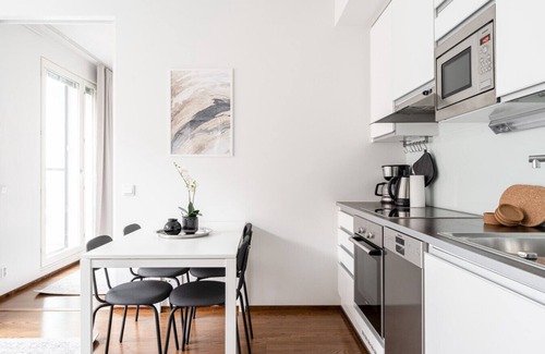 Tampere Apartment | Modern 1BR Apt next to Lake Pyhäjärvi & Downtown