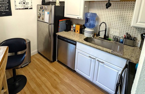 Riverside Condo | Modern 1BR Condo Minutes from Downtown Austin with Pool, Patio, Workspace & Luxe mattress
