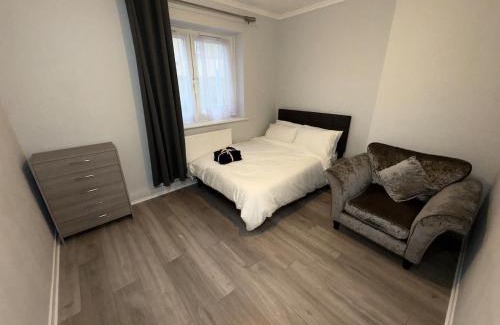 Peninsula Apartment | Modern 2-Bed Apartment in Greenwich