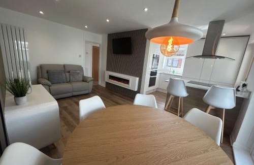 Kinmel Bay House | Modern 2 Bedroom Home