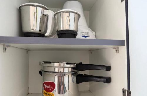 Bandra West Apartment | Modern 2 BR Bandra Trendy Location