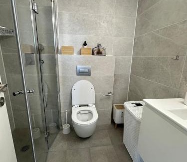 Tel Aviv Apartment | Modern 2BR by Azrieli & Sarona