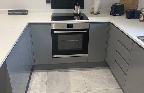 Bellaghy Apartment | Modern 3-Bed Apartment in Magherafelt Sleeps 8