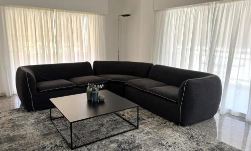 Neapolis Apartment | Modern 3BDR Top Floor Lux Suite Balcony