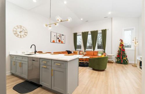Bronzeville Apartment | Modern 3BR Stay Near DT CHI