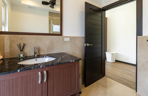 Hua Hin Villa | Modern 4 BR Pool & Tropical Garden MS-30