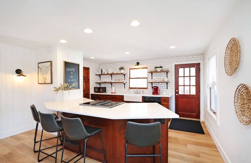 Manhattan Other | Modern 5-Bed Farmhouse at Bill Snyder Family Stadium