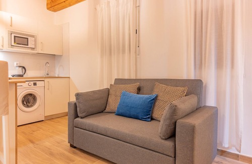 San Diego Apartment | Modern and Bright Apartment in the Heart of Vallecas
