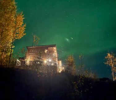 Laukeng House | Modern and cozy fjord view cabin