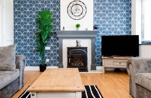 Ipswich House | Modern and Spacious 4 Bedroom Home in Ipswich