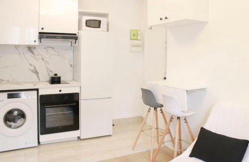 Louis Bertrand-Mirabeau-Semard Apartment | Modern apartment at the gates of Paris