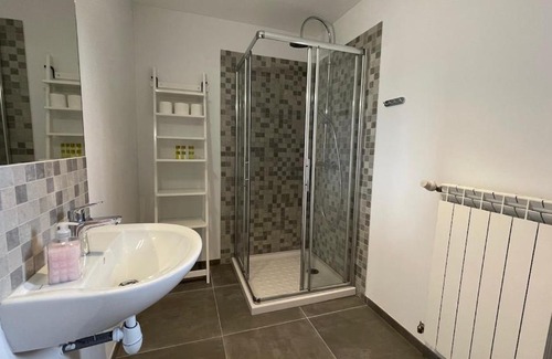 Quarante House | Modern apartment centrally located in Quarante