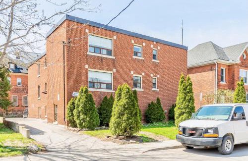 Hamilton Apartment | Modern Apartment - Corktown Hamilton