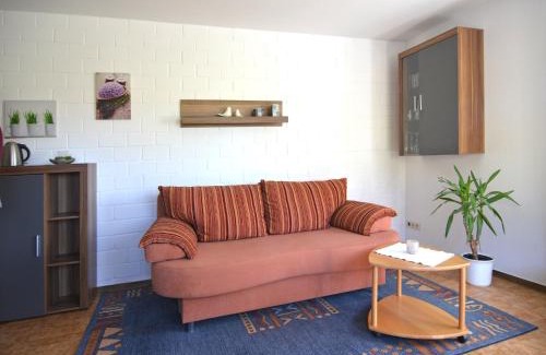 Niederberndorf Apartment | Modern Apartment in Sellinghausen with Terrace